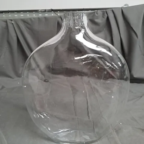 BOXED K BY KELLY HOPPEN VASE - COLLECTION ONLY