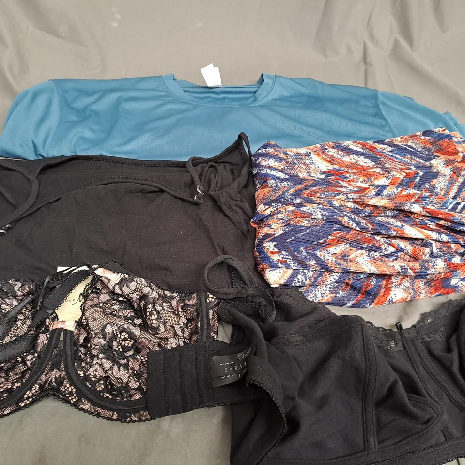 BOX OF APPROXIMATELY 25 ASSORTED CLOTHING ITEMS TO INCLUDE - BRA , T-SHIRT , DRESS ETC