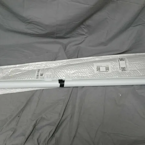 WHITE ROLL UP BLIND 