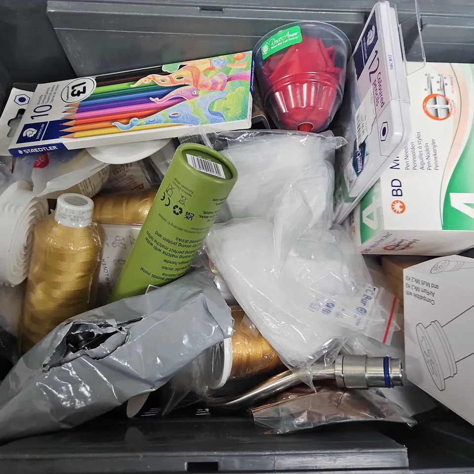 BOX OF ASSORTED HOME AND ACCESSORIES ITEMS TO INCLUDE -PENCILS - SHOWER HEAD - LARQ 