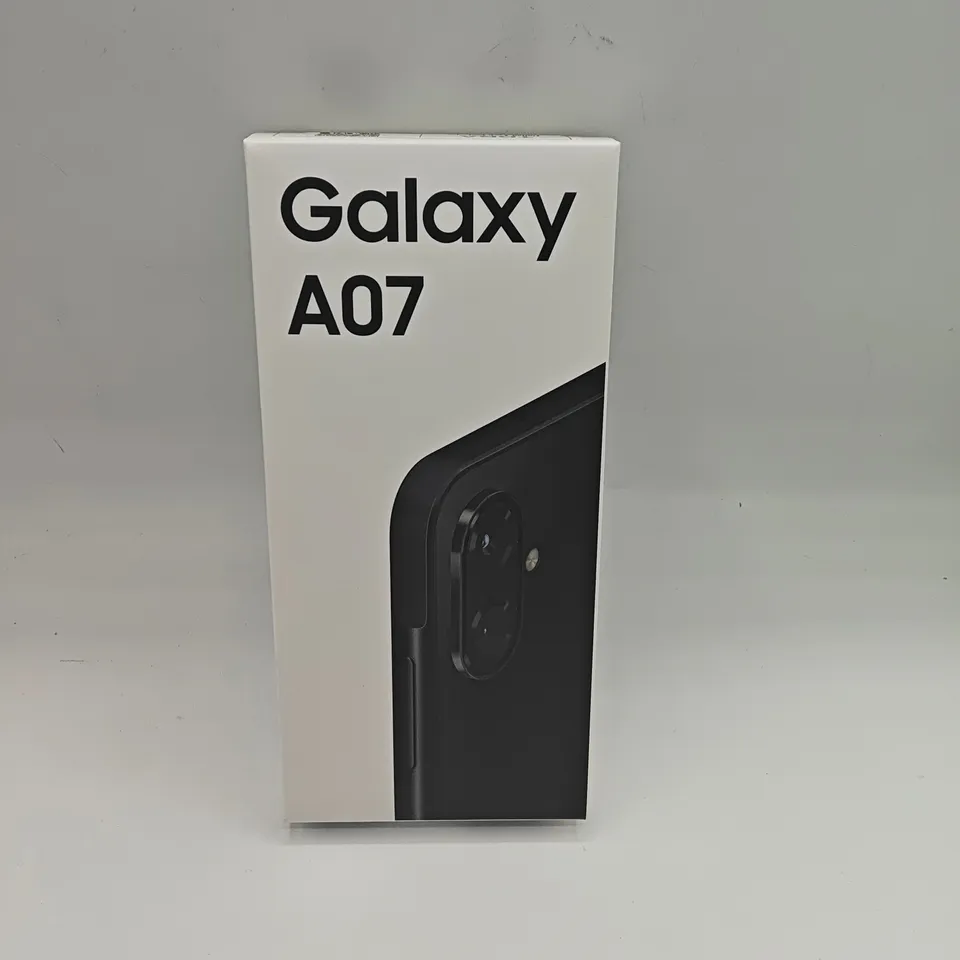 BOXED SAMSUNG GALAXY A07 4/64GB IN BLACK - SM-A075F