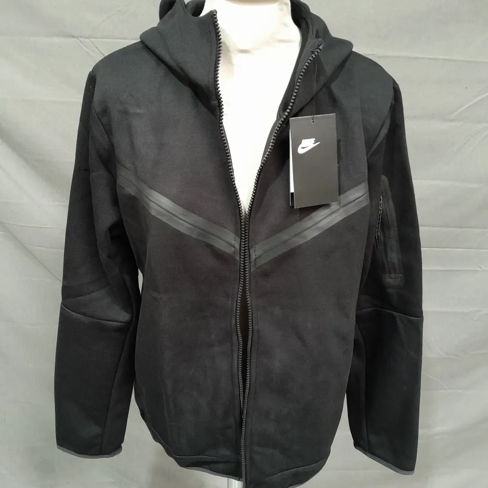 NIKE ZIP UP TRACKSUIT JACKET WITH HOOD IN BLACK - MEDIUM