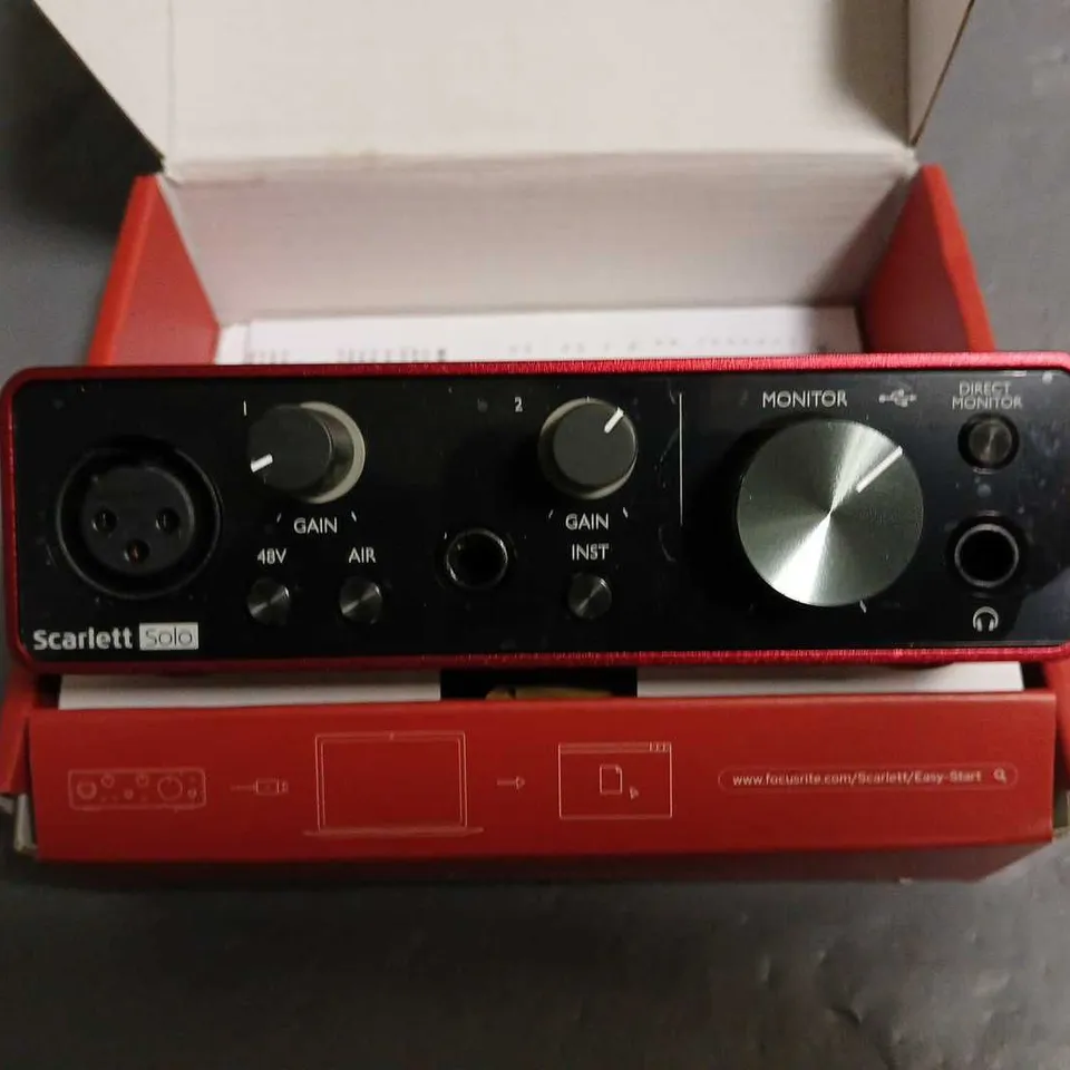 BOXED SCARLETT SOLO GEN 3 MIDI CONTROLLER