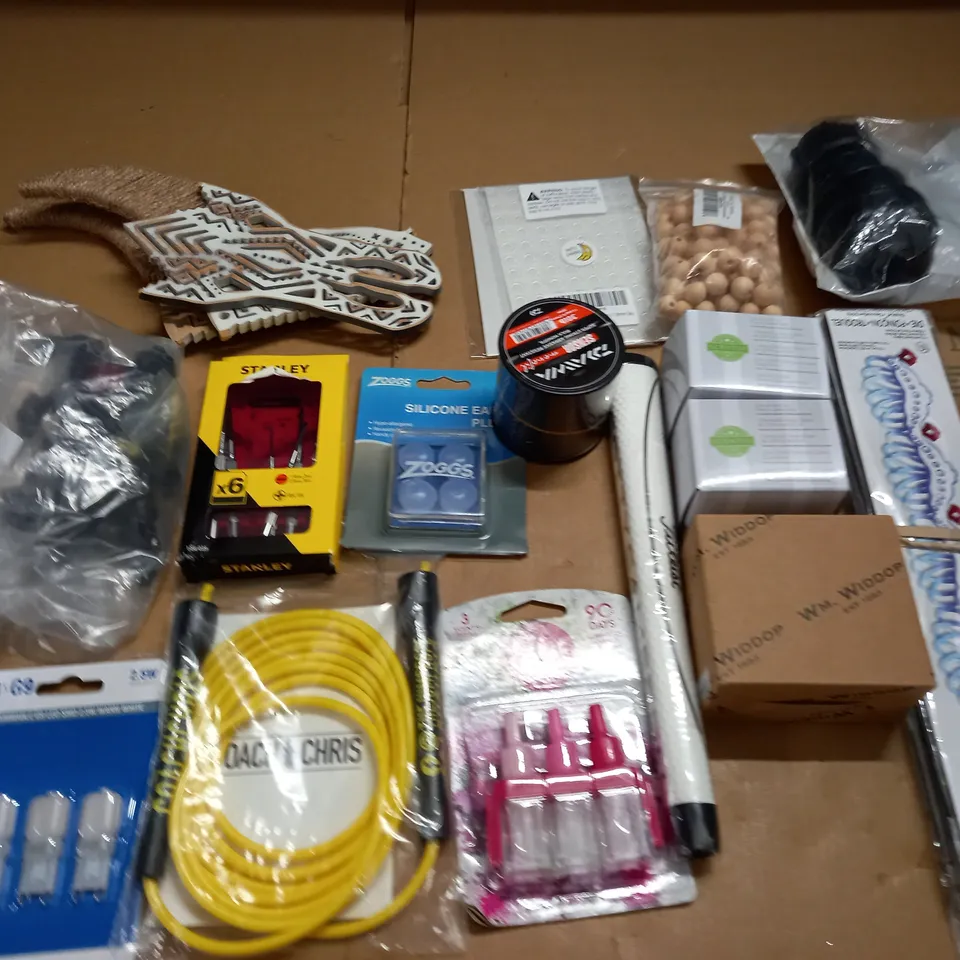 LARGE QUANTITY OF ASSORTED HOUSEHOLD ITEMS