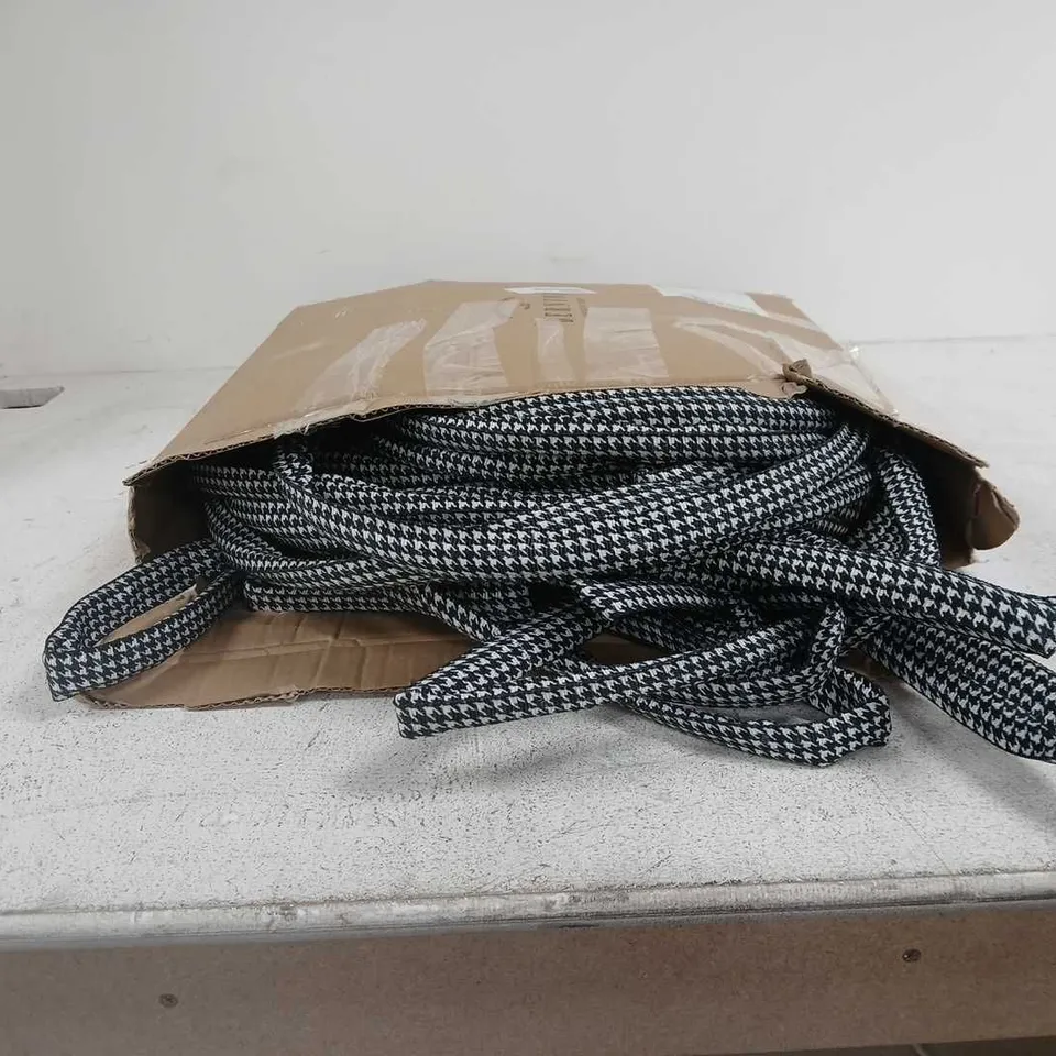 BERNINI PATTERNED HYDROHOSE WITH QUICK CONNECTORS BLACK