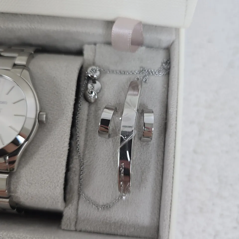 BOXED MICHAEL KORS WOMEN'S SLIM RUNWAY WATCH GIFT SET