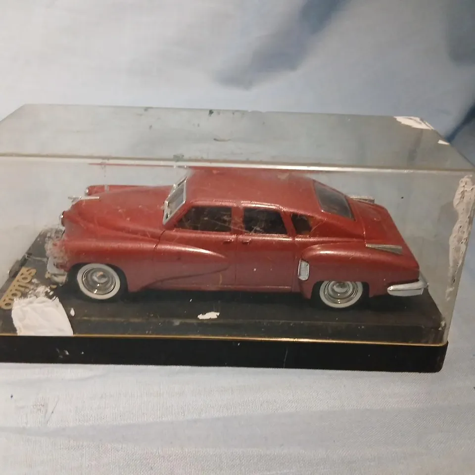 SOLIDO TUCKER 1948 4524 RED DIE-CAST VINTAGE CAR MODEL IN CLEAR DISPLAY CASE