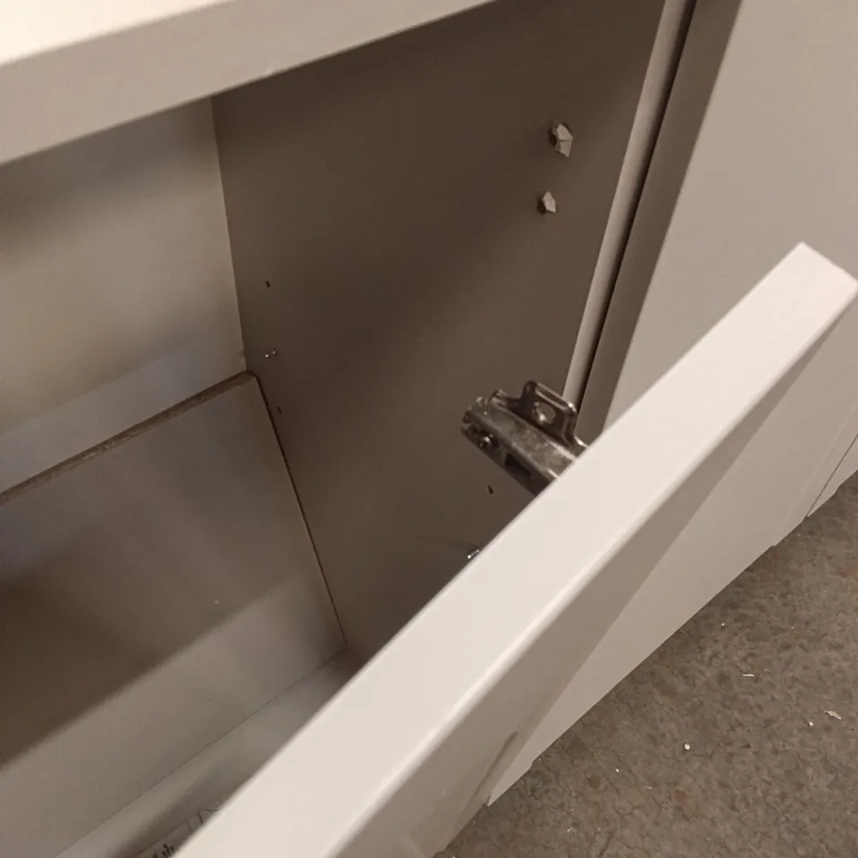 WHITE BATHROOM/KITCHEN VANITY BASE CABINETS WITH ARCHED PANEL DOORS - BROKEN DOOR HINGE ( REFER TO PICTURES )