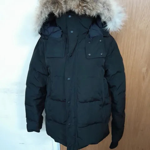 CANADA GOOSE WYNDHAM PARKA WITH DETACHABLE FUR TRIM IN BLACK SIZE M GARMENT BAG INCLUDED