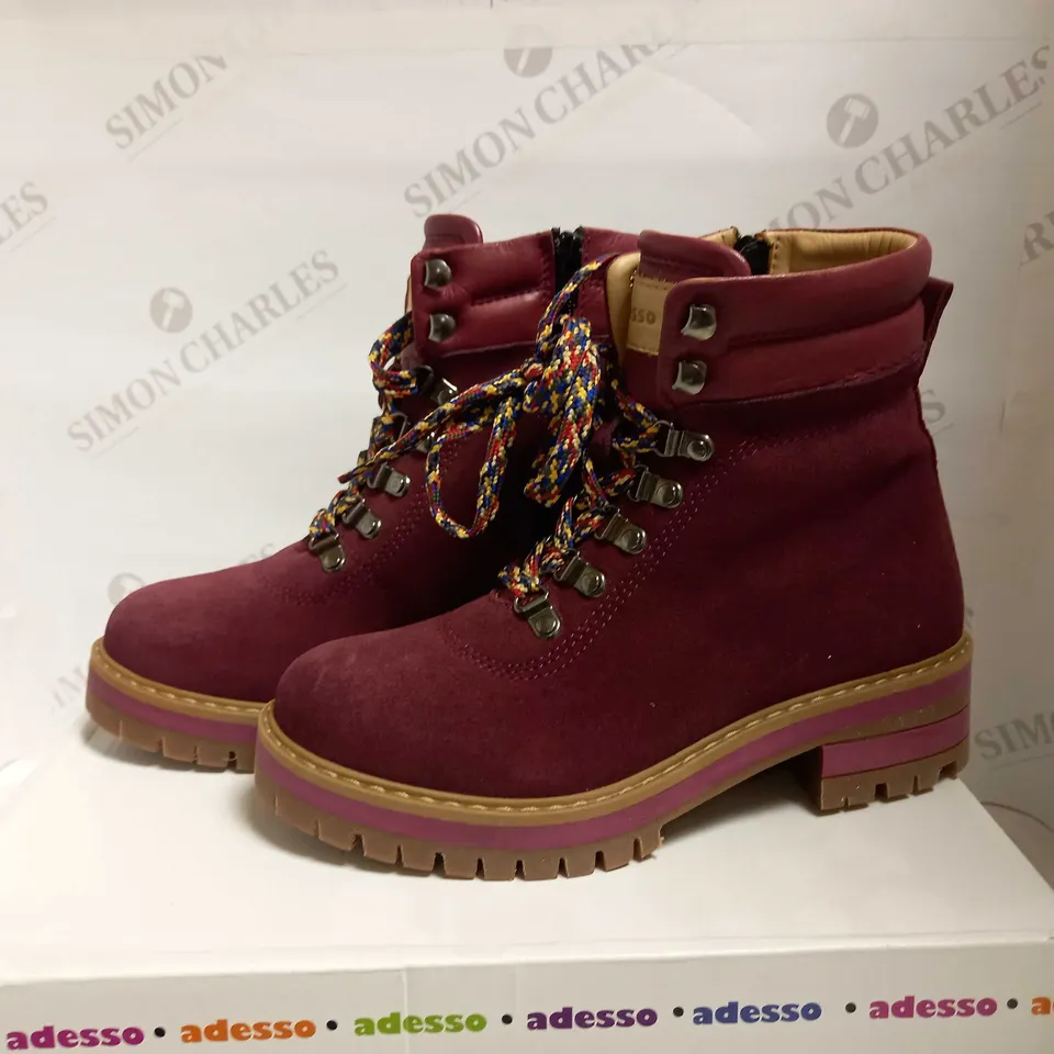 ADESSO RESIST HIKING BOOTS BERRY SIZE 6