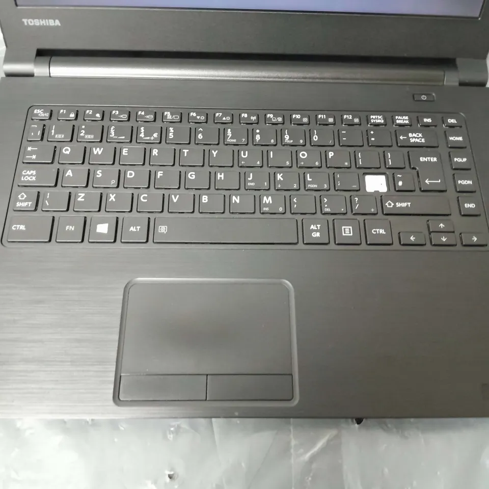 TOSHIBA SATELLITE PRO R40-C