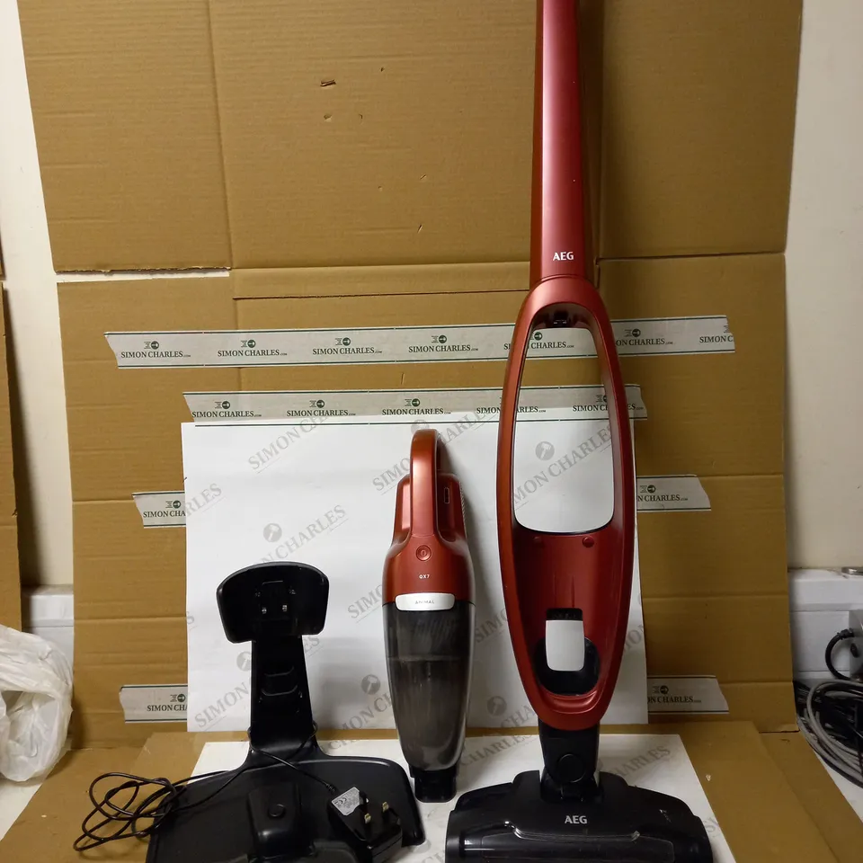 AEG QX7 CORDLESS VACUUM CLEANER