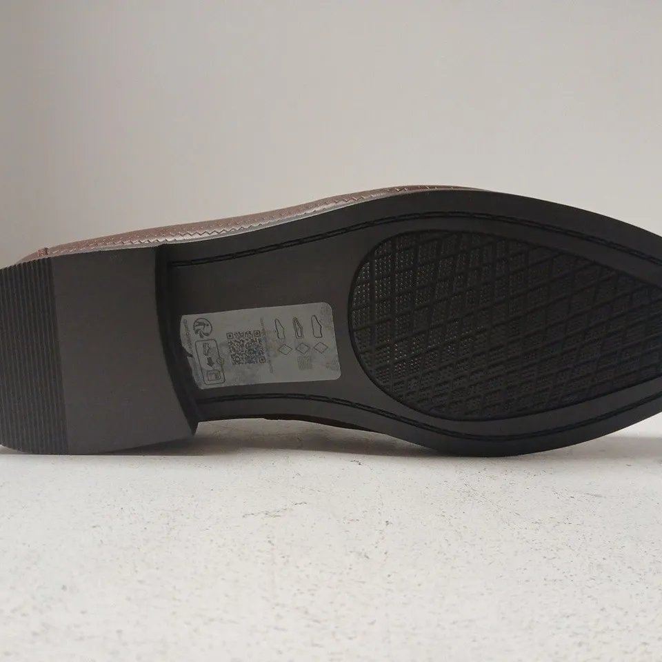 BOXED PAIR OF ASOS DESIGN LOAFERS IN BROWN SIZE UK 9