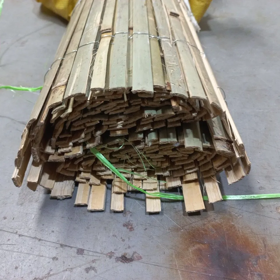 ROLLED WOODEN GARDEN SCREENING - 180CM X UNSPECIFIED