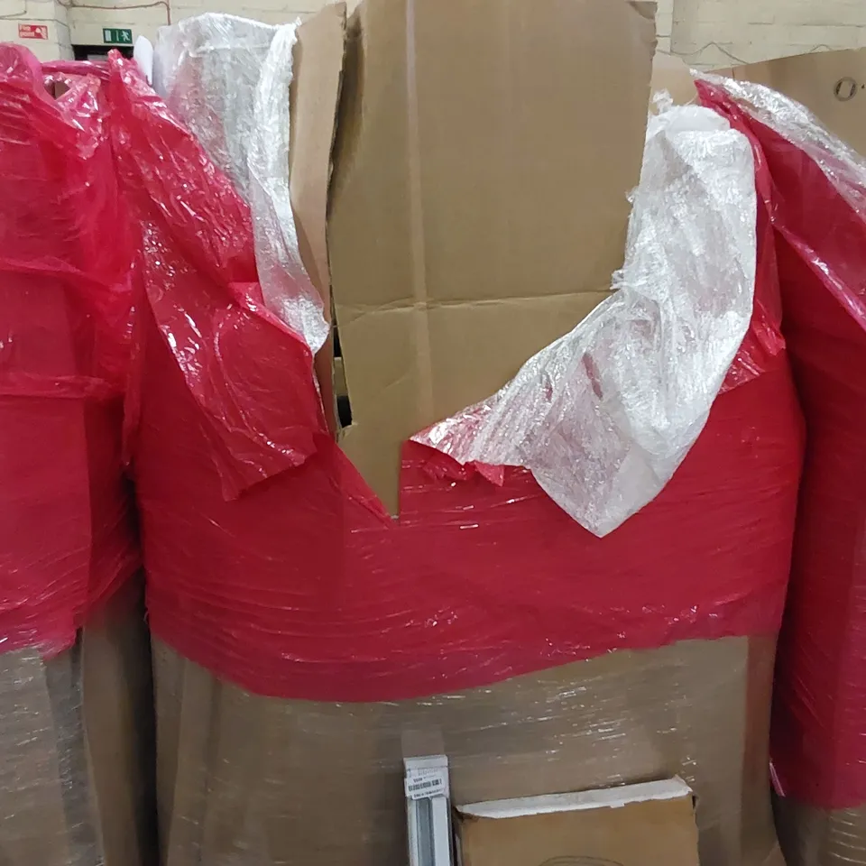 PALLET OF ASSORTED ITEMS INCLUDING: NON-STICK TABLE GRILL, COOKER HOOD, STEAM MOP, WINDOW BLINDS, TOILET SEAT, FABRIC SHOE RACK