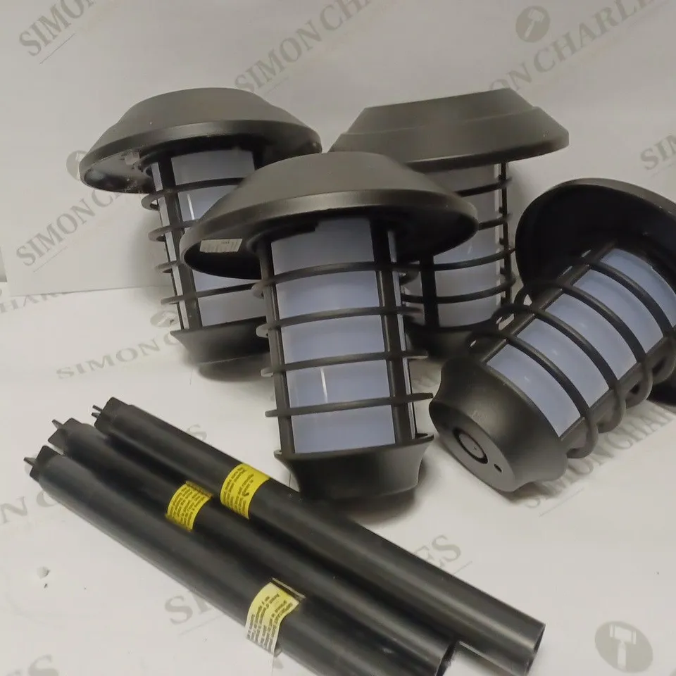 BELL & HOWELL SET OF 4 SOLAR 21 LUMENS DUAL FUNCTION FLAME/ WHITE STAKE LIGHTS