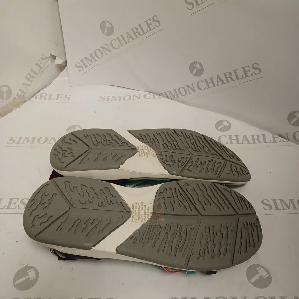 REGATTA LADY SANTA ROMA SANDALS SIZE 6