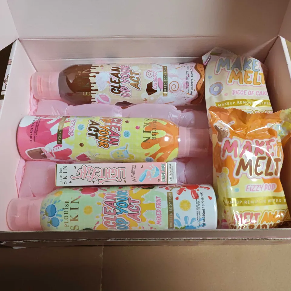 LOT OF 6 ASSORTED PLOUISE COSMETIC ITEMS TO INCLUDE BODY FOAM AND FIZZY POPS