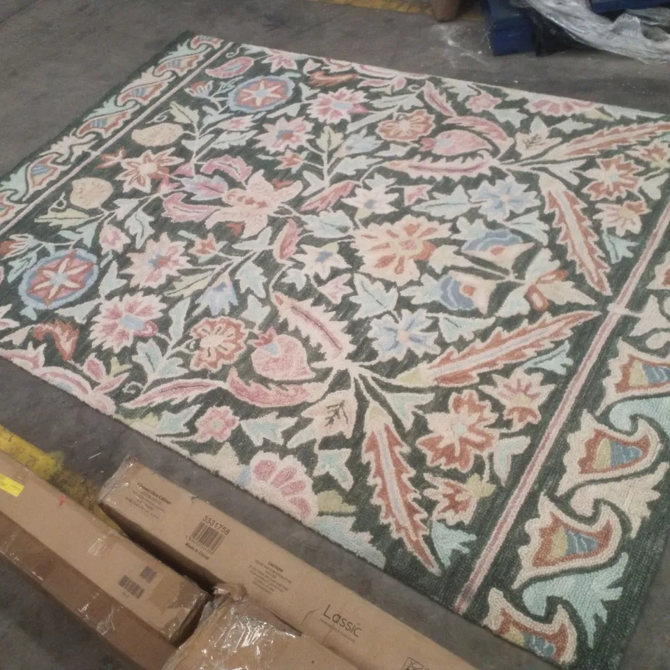 QUALITY DESIGNER AREA RUG APPROXIMATELY 200×290CM