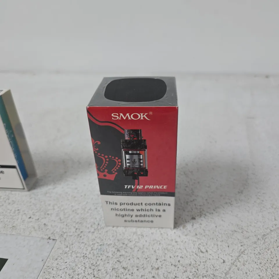 APPROXIMATELY 30 ASSORTED E-CIG PRODUCTS AND ACCESSORIES TO INCLUDE GEEK VAPE , SMOK AND ENDURA