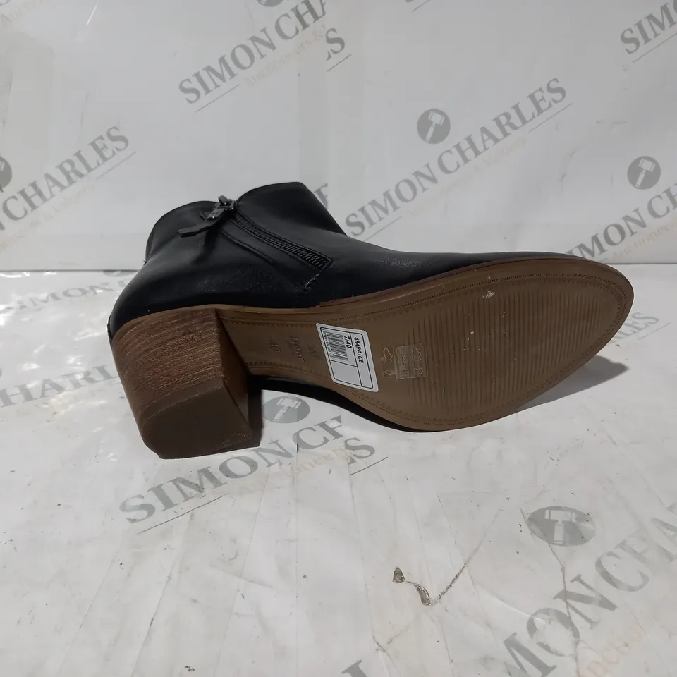 BOXED PAIR OF DUNE PAICE ANKLE BOOTS IN BLACK UK SIZE 7