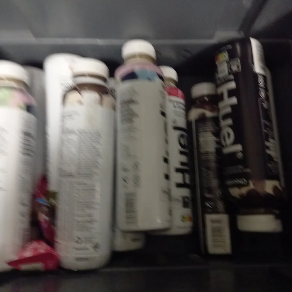 TOTE OF APPROX 10 ASSORTED FOOD ITEMS TO INCLUDE - HUEL VANILLA , YFOOD SMOOTH VANILLA , HUEL BERY ETC