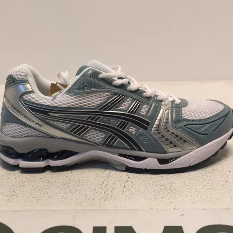 PAIR OF ASICS RUNNING SHOES – UK SIZE 11