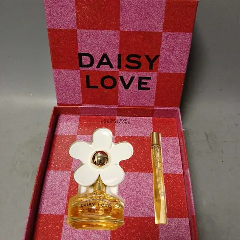 BOXED MARC JACOBS DAISY LOVE FRAGRANCE GIFT SET