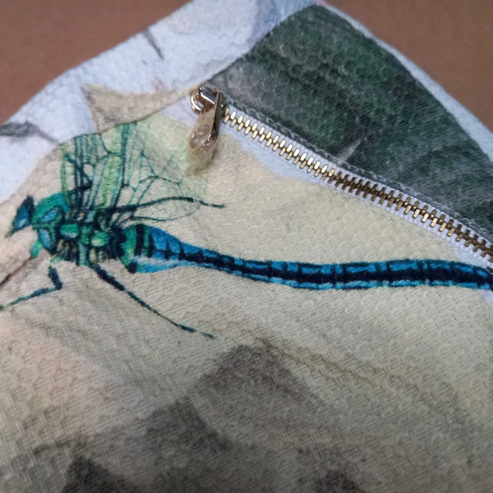 TED BAKER LIGHT GREEN/LARGE FLORAL PRINT WAFFLE SHORTS