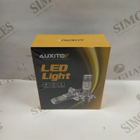 BOXED SEALED AUXITO Q10 LED VEHICLE LIGHTS