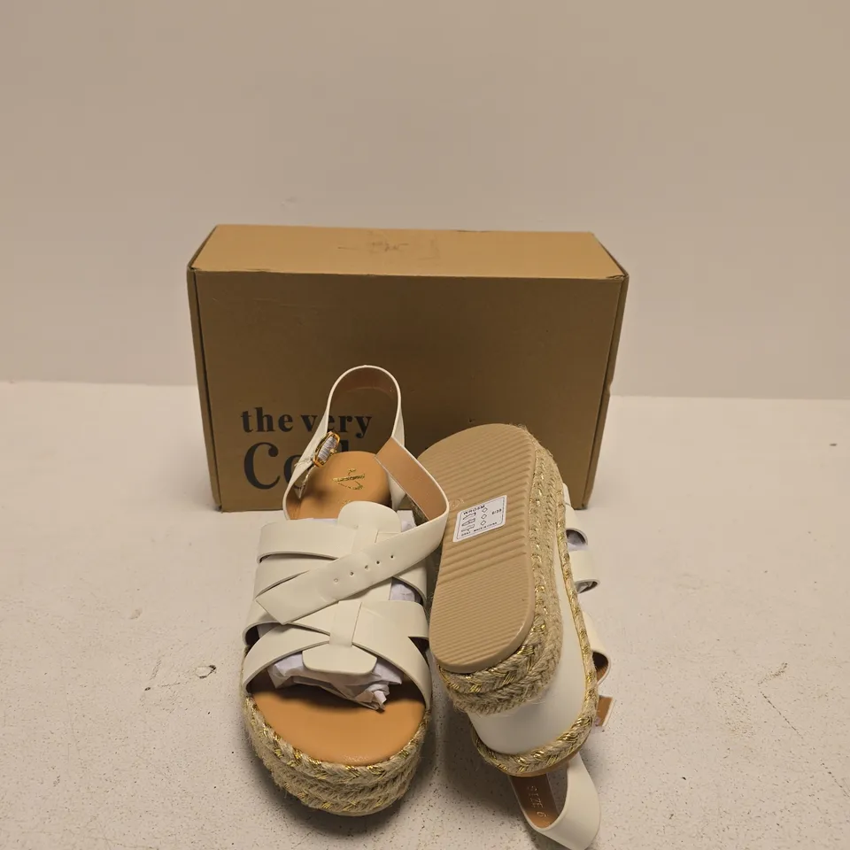 WOMEN'S WHITE ESPADRILLE WEDGE SANDALS – THE VERY COLLECTION SIZE UK 6