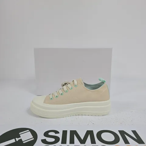 URBAN JACKS BEIGE CANVAS PLATFORM SNEAKERS WITH DAISY EMBROIDERY SIZE 4