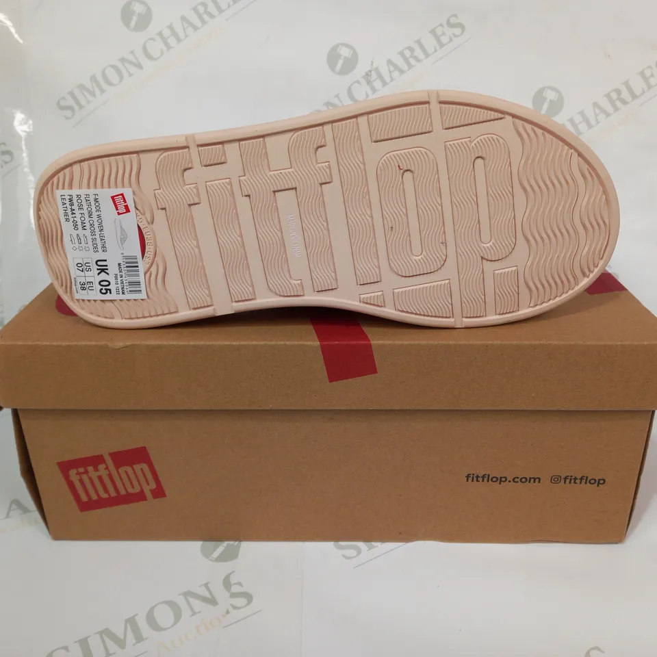 BOXED PAIR OF FITFLOP WOVEN LEATHER FLATFORM CROSS SLIDES IN PINK UK SIZE 5
