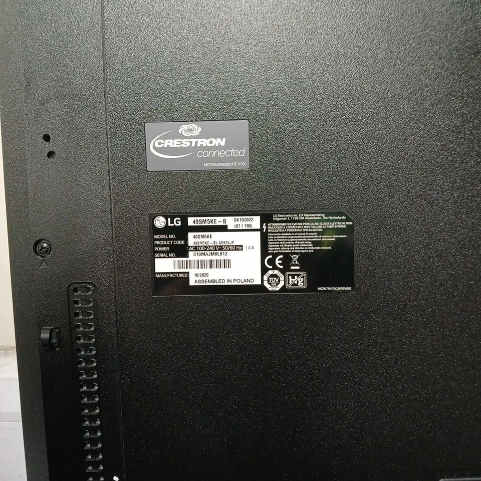 LG 49SM5KE-B COMMERCIAL DISPLAY – CRESTRON CONNECTED NO POWER SUPPLY OR ACCESSORIES. BOXED. POWER ON.