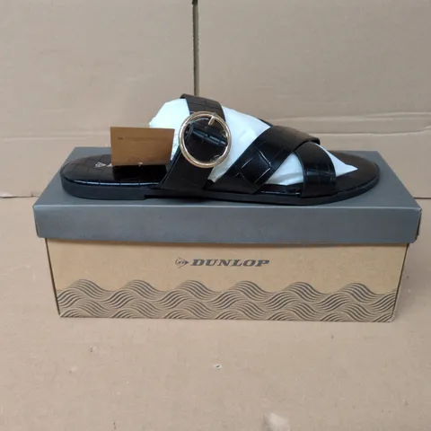 BOXED PAIR OF DUNLOP JADE SHOES IN BLACK - UK 6