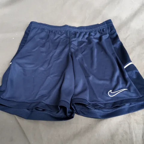 NIKE NAVY ATHLETIC SHORTS - SIZE M
