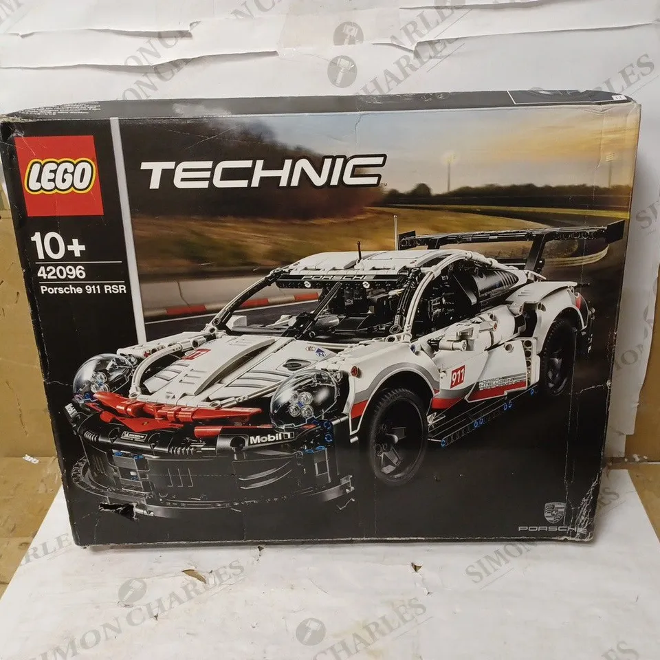 LEGO TECHNIC PORSCHE 911 RSR - SET 42096 RRP £139.99