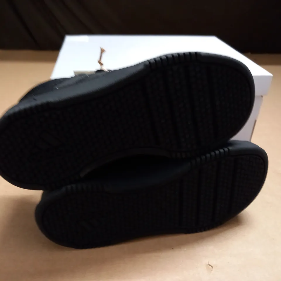 BOXED PAIR OF ADIDAS TENSAUR SPORT 2.0 TRAINERS - UK 1