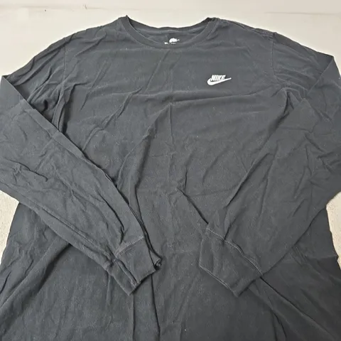 NIKE LONG SLEEVE TEE - SIZE L