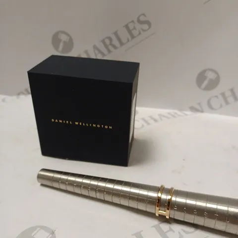 DANIEL WELLINGTON GOLDEN RING DOUBLE DESIGN