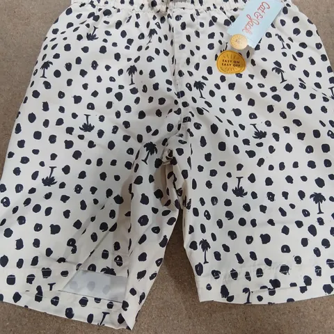 APPROXIMATELY 12 BRAND NEW CAT AND JACK KIDS SHORTS