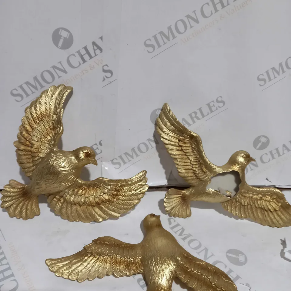 BOXED ALISON CORK SET OF 3 WALL HANGING BIRDS