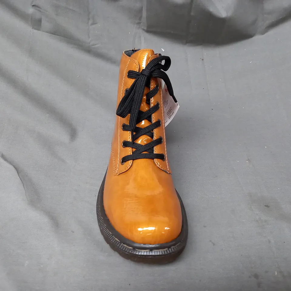 BOXED PAIR OF RIEKER ANKLE BOOTS IN OCHRE SIZE 7.5