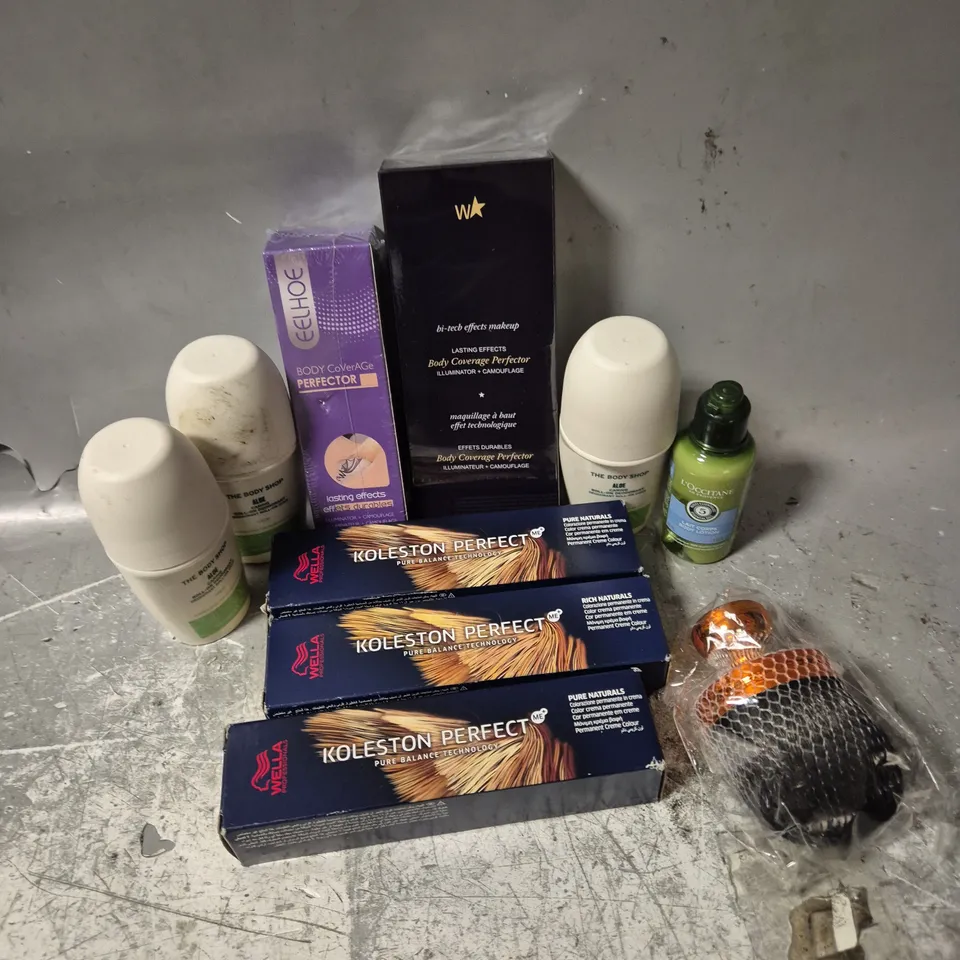 APPROXIMATELY 20 ASSORTED COSMETICS ITEMS TO INCLUDE EELHOE BODY COVERAGE PERFECTER, THE BODY SHOP ALOE DEODORANT, WELLA KOLESTON PERFECT HAIR COLOUR, ETC