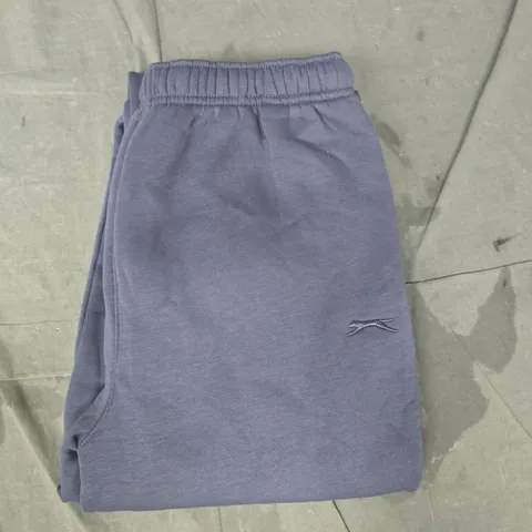 SLAZENGER JOGGERS IN DUSTY PURPLE SIZE 12 (MEDIUM)
