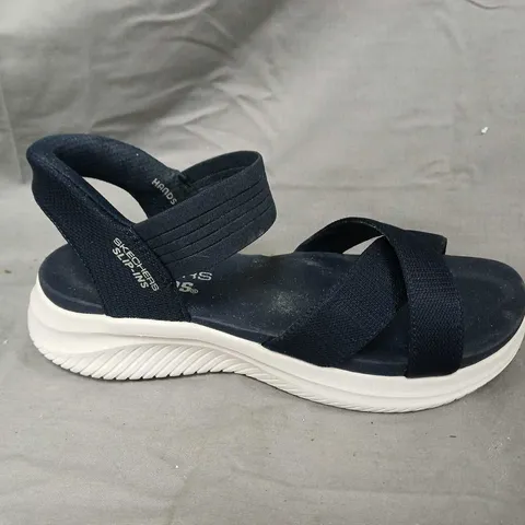 SKECHERS NAVY STRAPPY SANDALS – WOMEN'S SIZE 4