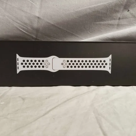BOXED APPLE WATCH STRAP - NIKE SPORT BAND IN BLACK - 41MM