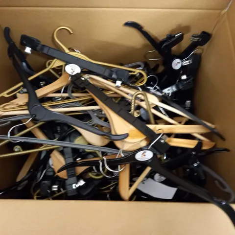 LARGE QUANTITY OF ASSORTED CLOTHES HANGER