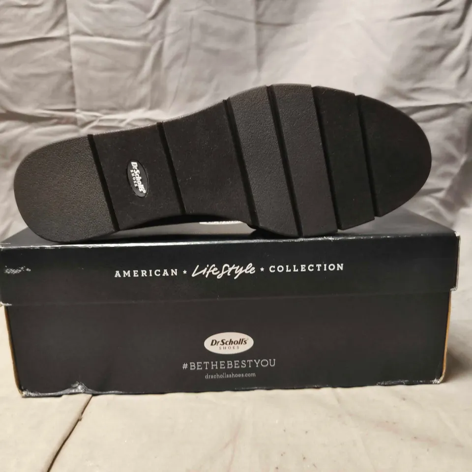 BOXED PAIR OF DR SHOLLS SHOES IN BLACK SIZE 7