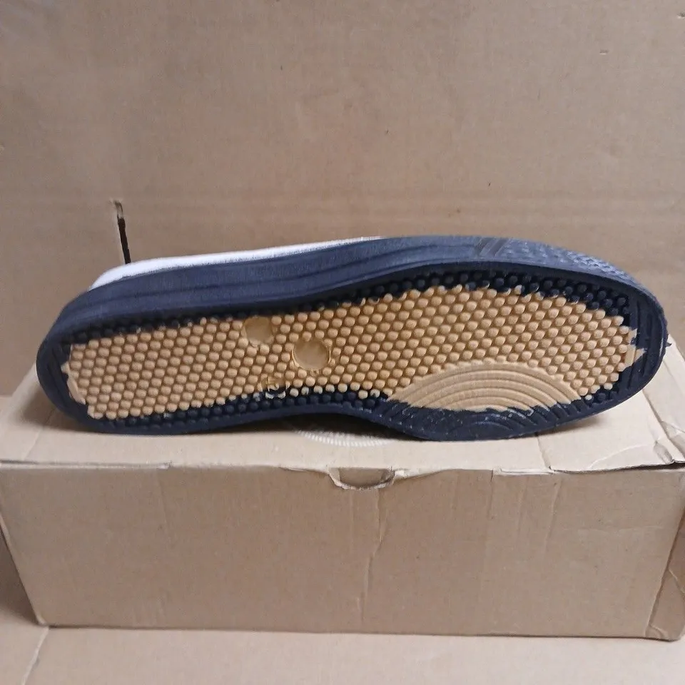 BOXED PAIR OF UNITED STATES RUBBER COMPANY WHITE HIGH-TOP SNEAKERS WITH NAVY TOE CAP – UK 6